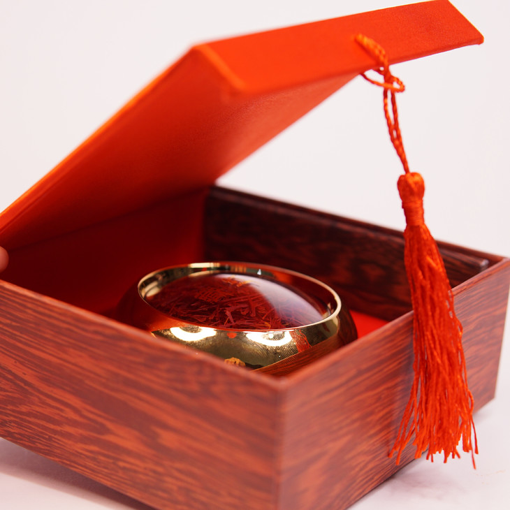 归心,肝经《中国药典记载》因此,花朵大,气味香,药效高更适宜藏红花