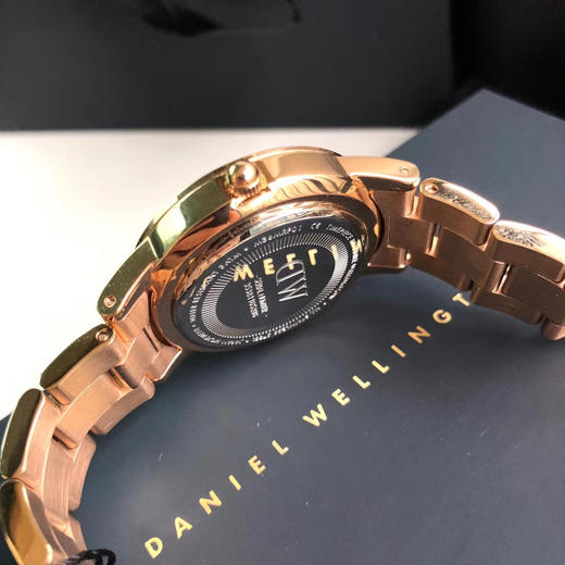 原单品质 Danielwellington 丹尼尔.惠灵顿 
张艺兴同款-DW新款 
ICONIC LINK 全新配色 商品图2