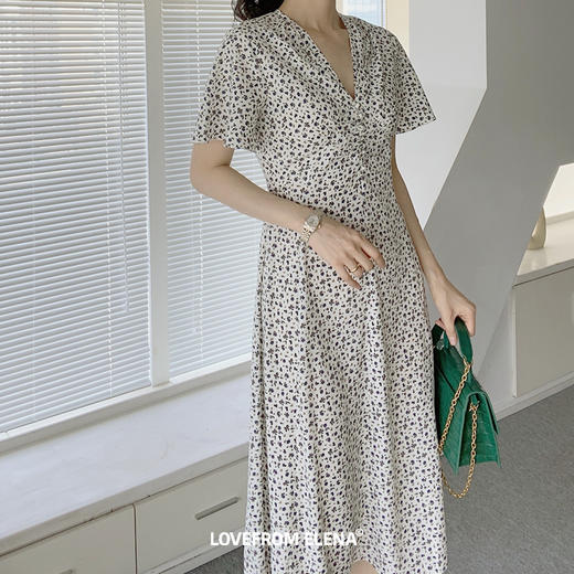 白色V领碎花连衣裙 商品图2