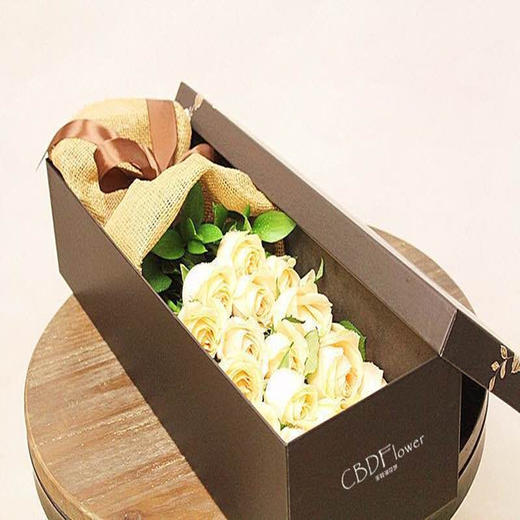 21支香槟玫瑰礼盒装 商品图0