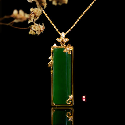 18K玫瑰金和田玉（碧玉）镶钻吊坠--生如夏花 /长柱形11*35mm/菠菜绿 商品图1