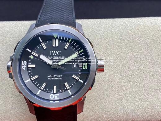 V6精品 V2升级版 IWC海洋计时系列雅克·伊夫·库斯托探险之旅特别版。表径44mm×17mm，搭配进口9015自动机械机芯，蓝宝石水晶镜面，可转动圈口，双色强夜光表盘指针，潜水必备。 商品图0