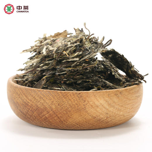 中茶蝴蝶牌2017年W120茶圣茶357g老树白茶饼 商品图2