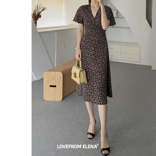 黑色V领碎花连衣裙 商品图1