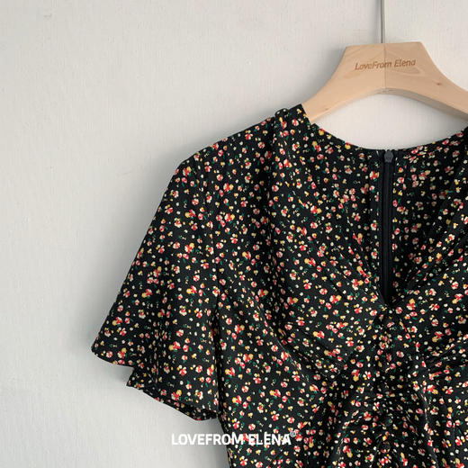 黑色V领碎花连衣裙 商品图8