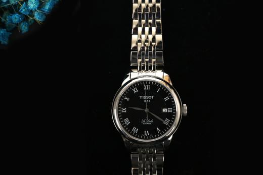 天梭力洛克机械表，TIssot  T41单历，该系列手表以细致入微的细节处理充分展现了优雅的设计。蓝宝石防刮防磨镜面⌚表盘直径39mm，🤓表壳材质316精钢！ 商品图5