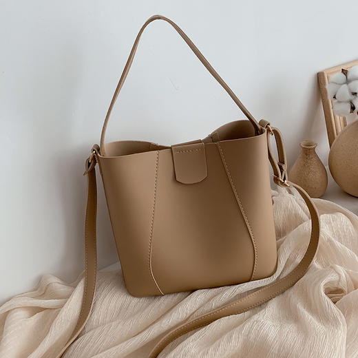 【流行女包斜挎水桶包潮】小众包包简约清新单肩包时尚箱包 商品图6