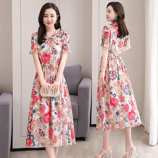 WZNH-WX33029夏季优雅气质女装雪纺V领A字裙连衣裙 商品图0