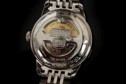 天梭力洛克机械表，TIssot  T41单历，该系列手表以细致入微的细节处理充分展现了优雅的设计。蓝宝石防刮防磨镜面⌚表盘直径39mm，🤓表壳材质316精钢！ 商品图6