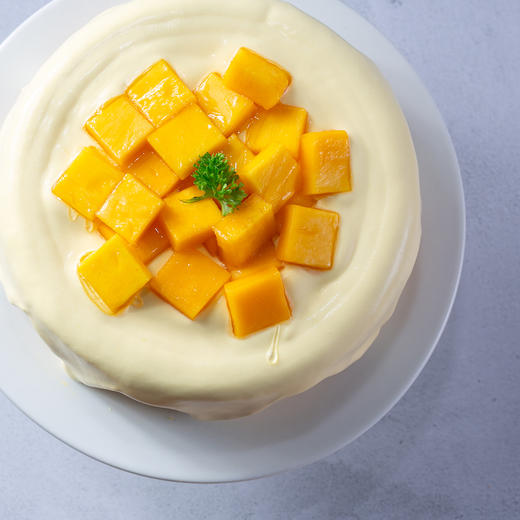 金煌芒果熔岩流心蛋糕