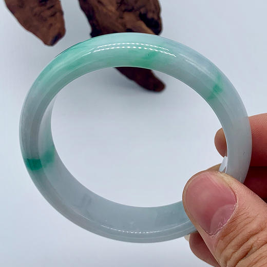 派瑞翡翠 翡翠手镯 冰糯种 飘绿花 商品图2