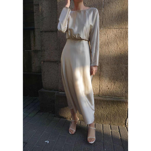 Viktoria Chan | SS2055 Katlin Knot Silk Dress [露背连衣裙 前后两面穿] 商品图9