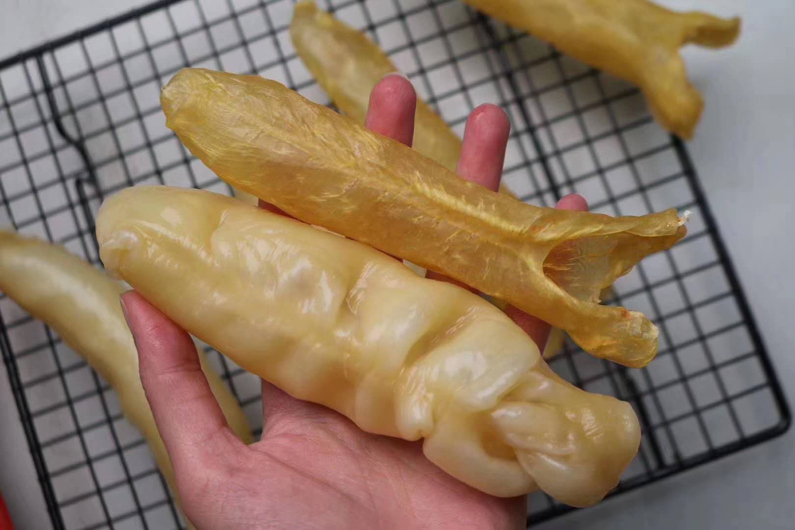 特级南非黄鱼鱼胶,又厚又大.