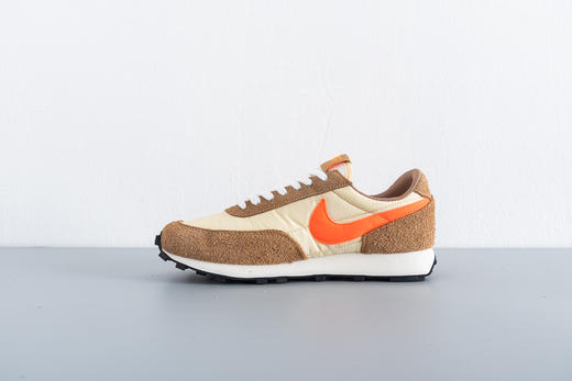 耐克/Nike Air Daybreak  Lavender Mist  华夫系列复古休闲慢跑鞋纯黑复古粉黑银海军蓝冷灰橙白红黄蛇纹甜心沙漠灰 商品图5