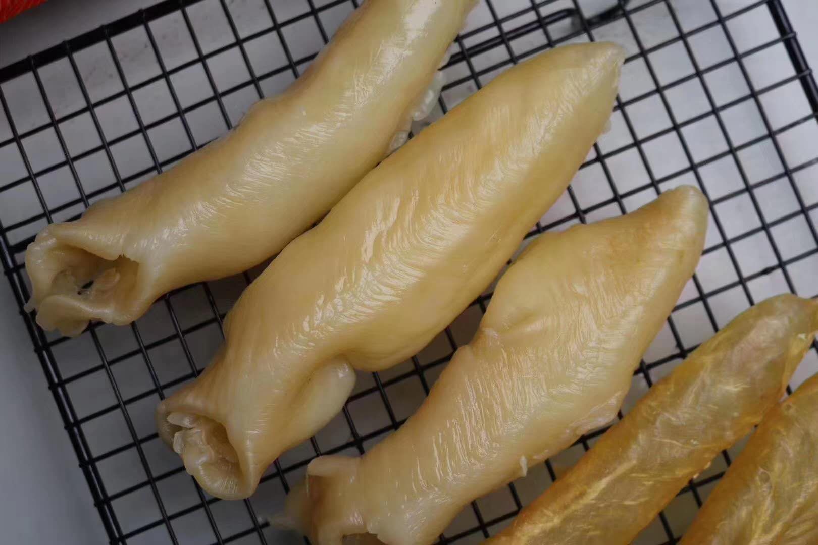 特级南非黄鱼鱼胶,又厚又大.