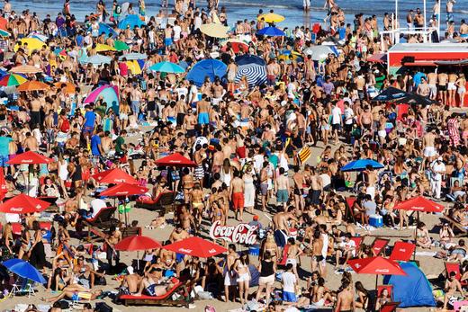 【预订】Martin Parr: Beach Therapy，马丁帕尔:沙滩疗法 摄影集 商品图4