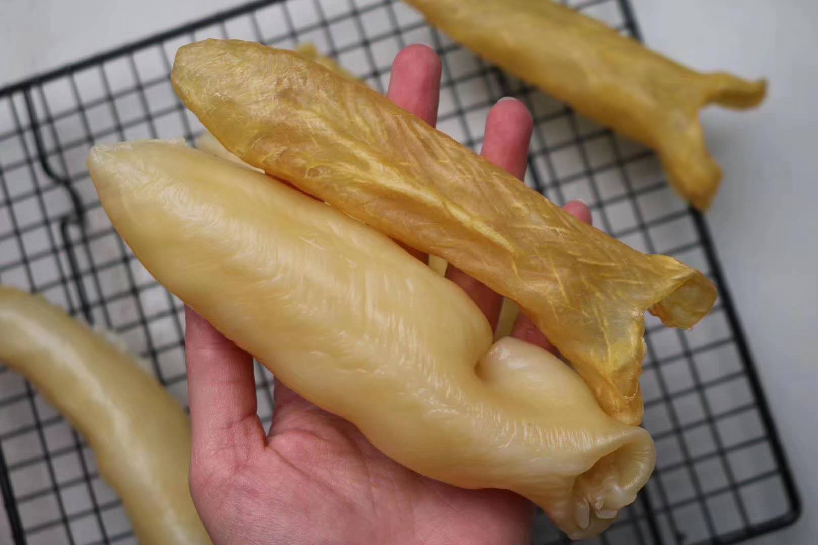 特级南非黄鱼鱼胶,又厚又大.