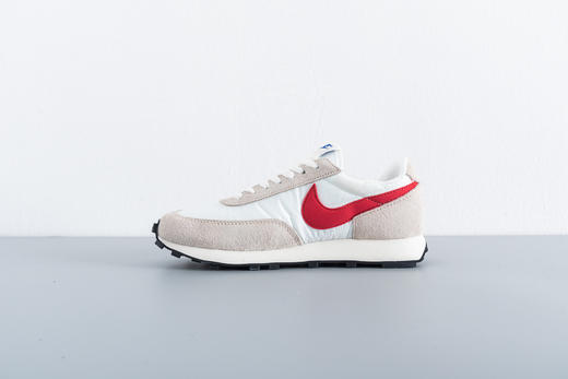 耐克/Nike Air Daybreak  Lavender Mist  华夫系列复古休闲慢跑鞋纯黑复古粉黑银海军蓝冷灰橙白红黄蛇纹甜心沙漠灰 商品图6