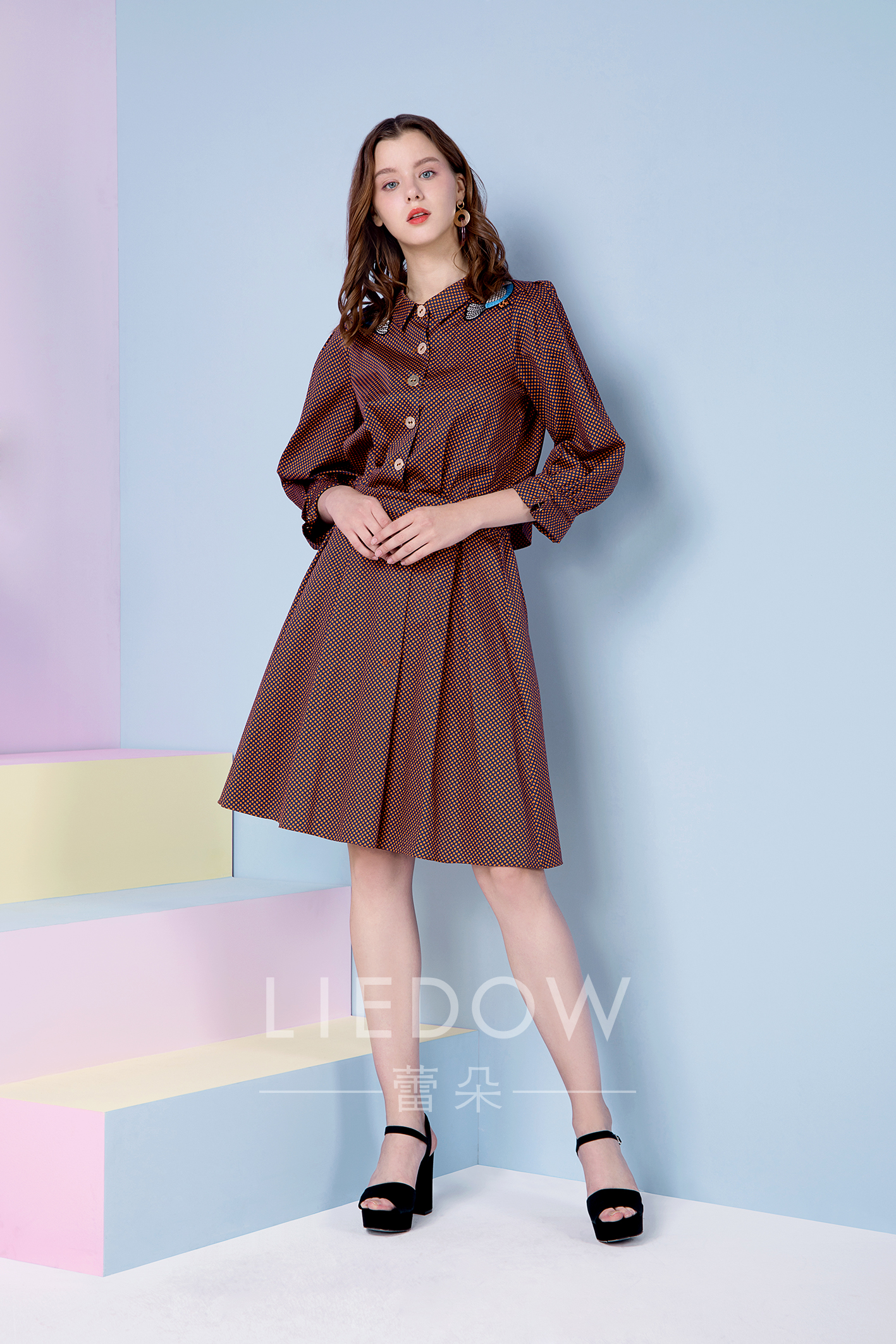 蕾朵女装 liedow(蕾朵)微信官方商城 扫描二维码,访问我们的微信店铺