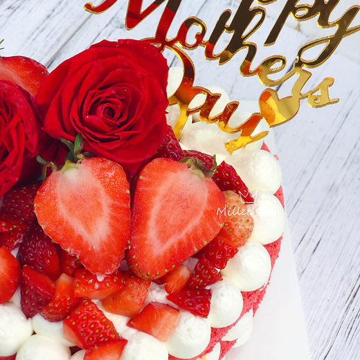 红丝绒满满爱心蛋糕