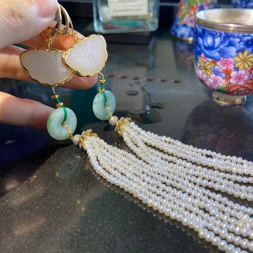 惊艳了时光！纯天然蝴蝶花纹和田玉翡翠平安扣天然珍珠流苏耳环 精品荟萃 秀雅如兰 可做耳环挂坠 极具古中国风情 商品图6