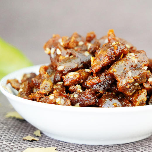 新疆特产托里县纯土牛自然放牧牛肉干香辣多口味休闲清真零食小吃