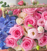 平淡岁月--苏醒玫瑰13枝，蓝紫色绣球1枝，香槟洋桔梗5枝 商品缩略图2