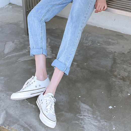 safiya索菲娅 爆款复古小雏菊系列板鞋SF03112008 商品图3