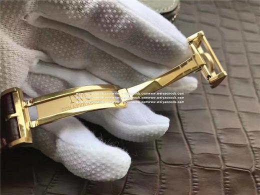 ZF厂万国黄金版葡七（官方型号IW500101），黑色表带。 原装正品开模，最乱真的万国，镀18k黄金（永不掉色），克隆原装Cal.51011自动机械机芯，7日链动能储存，42.3mm直径，厚度13 商品图12