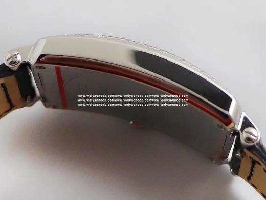 全新最美女表 法兰克穆勒 LONG ISLAND长岛952QZ系列
✨字面：拱面珍珠贝母面，搭配绚丽多彩的搪瓷阿拉伯数字时标，采用高级珍珠贝母表盘，匠心打造，工艺完美复刻经典之作！
✨壳套：进口31 商品图4