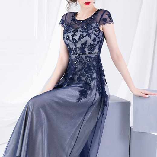 ML-19512早春新款刺绣显瘦高腰连衣裙 商品图2