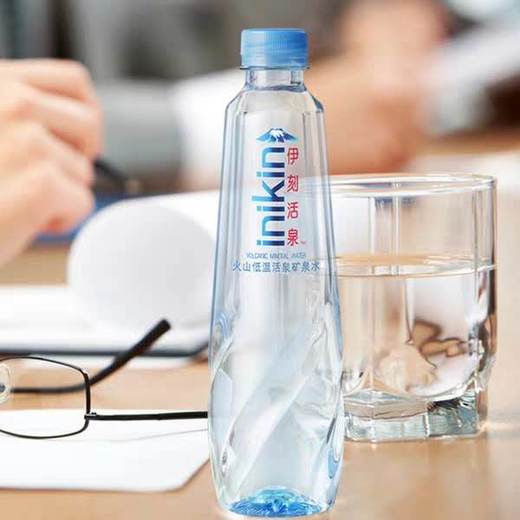 伊利伊刻活泉火山低温活泉矿泉水520ml24