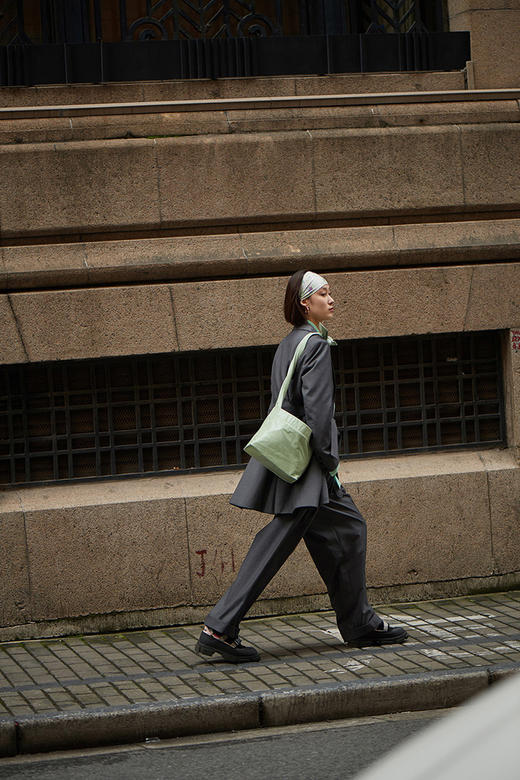 HIDEMI “自由是生命的氧气”/氧气绿天丝亚麻口袋设计感衬衫 商品图11