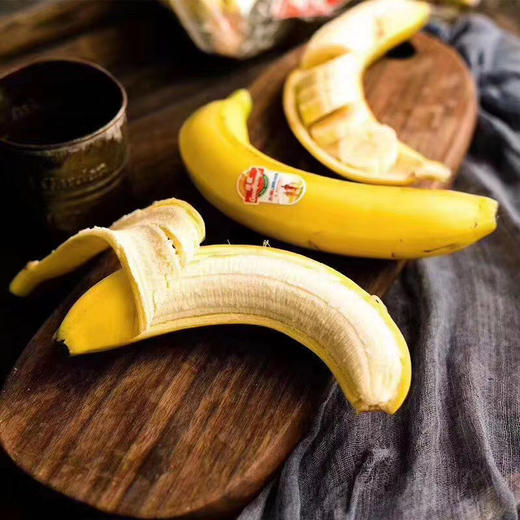 周日取货：【订金链接】菲律宾佳农进口香蕉，6元/斤，果肉柔软，清甜芬芳，预付订金10元 ，到店称重补差价。 商品图3