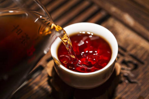 【古树红茶礼盒】送礼佳品 复古简约 独立小罐 120g/套 云南古树野生 1200年滇红和百年金珍芽，有点野，有点霸气 商品图1