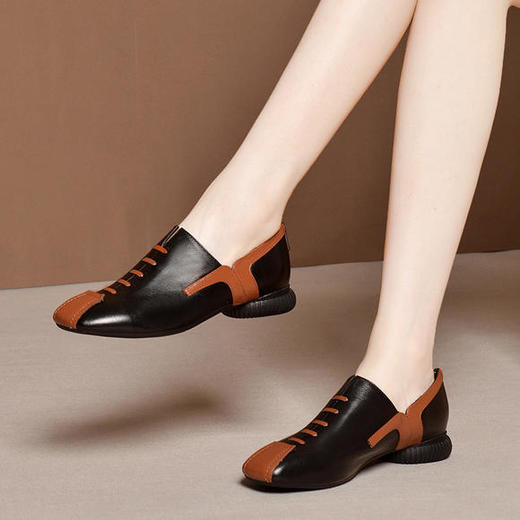 RB107-1新品高档真皮大码拼色低粗跟方头深口单鞋 商品图2
