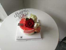 鲜花蛋糕玫瑰红色抹面