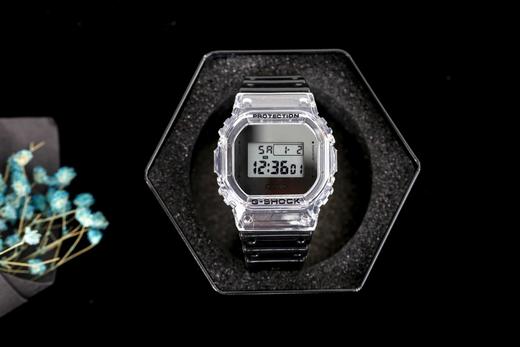 新款出货，方块 卡西欧G-SHOCK DW_5600SK-1PRS | G-SHOCK冰韧系列  坚韧出型手表运动男手表数字显示潮流防水电子表 商品图0