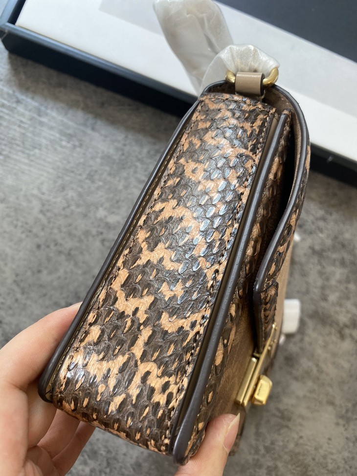 coach正品蛇皮小方包97超火97