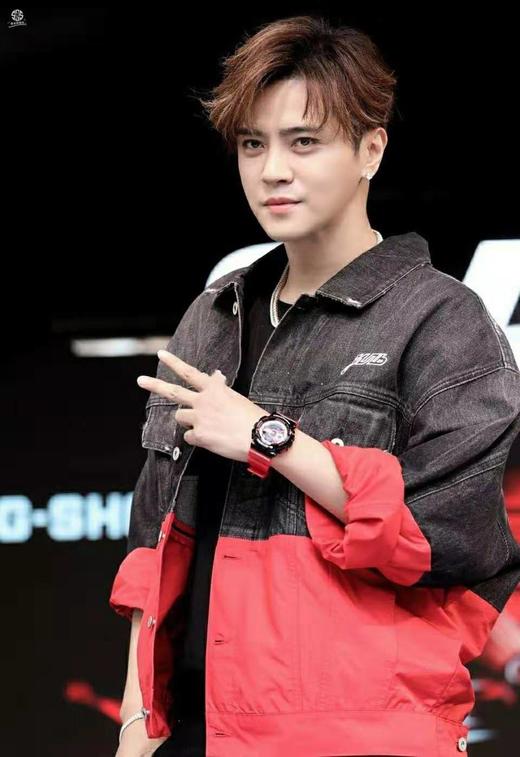 新款现货 卡西欧G-SHOCK罗志祥代言硬碰硬黑红小龙虾GA-110RB-1A 商品图1