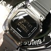卡西欧G-SHOCK金属小方块时尚运动男表石英手GM-5600-1PR 采用了极为用心的抛光和打磨，显得质感 商品缩略图1