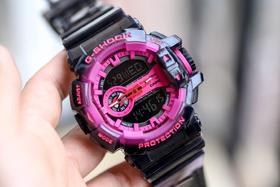 卡西欧CASIO透明款手表GA400-耐冲击构造.橡胶表带.LED照明  自动抬手灯（自动照明切换、可选择照明的亮灯时间）.闪动响报：当闹铃、整点报时自动启动时.指针移动功能