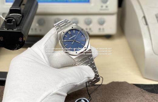 ZF爱bi皇家橡树15500系列 采用9015机芯改爱彼CAL.4302一体机！尺寸为41X10.4毫米与正品一致！男士腕表，精钢表带，自动机械机芯，透底。 商品图0