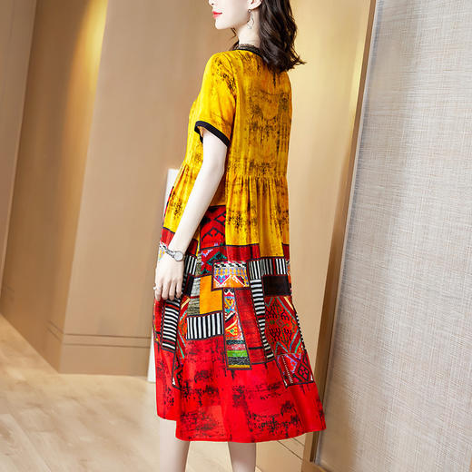 SMJR8203157真丝中长款短袖印花裙子 商品图3