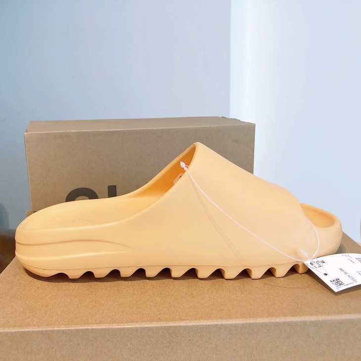 adyeezyslide椰子侃爷情侣款拖鞋