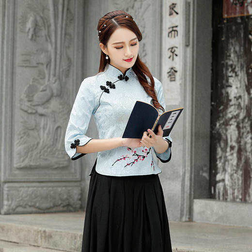 FYG-9528夏红色爆款绣花中式复古中长袖唐装上衣 商品图2