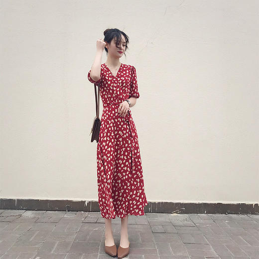 【波点过膝法式泡泡袖连衣裙】v领中长款裙子女气质显瘦裙子 商品图2