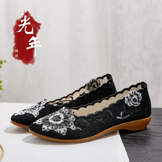 XQ-新款时尚立体花珠片绣花布鞋 商品图2