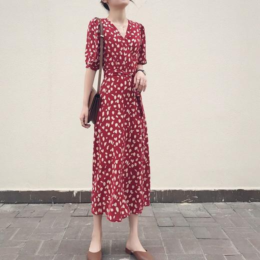 【波点过膝法式泡泡袖连衣裙】v领中长款裙子女气质显瘦裙子 商品图0