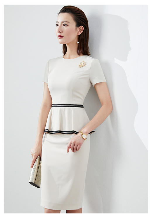 J8182225X颈袖添香短袖新款时尚气质修身包臀后开叉职场装高腰连衣裙J8182225X 商品图2